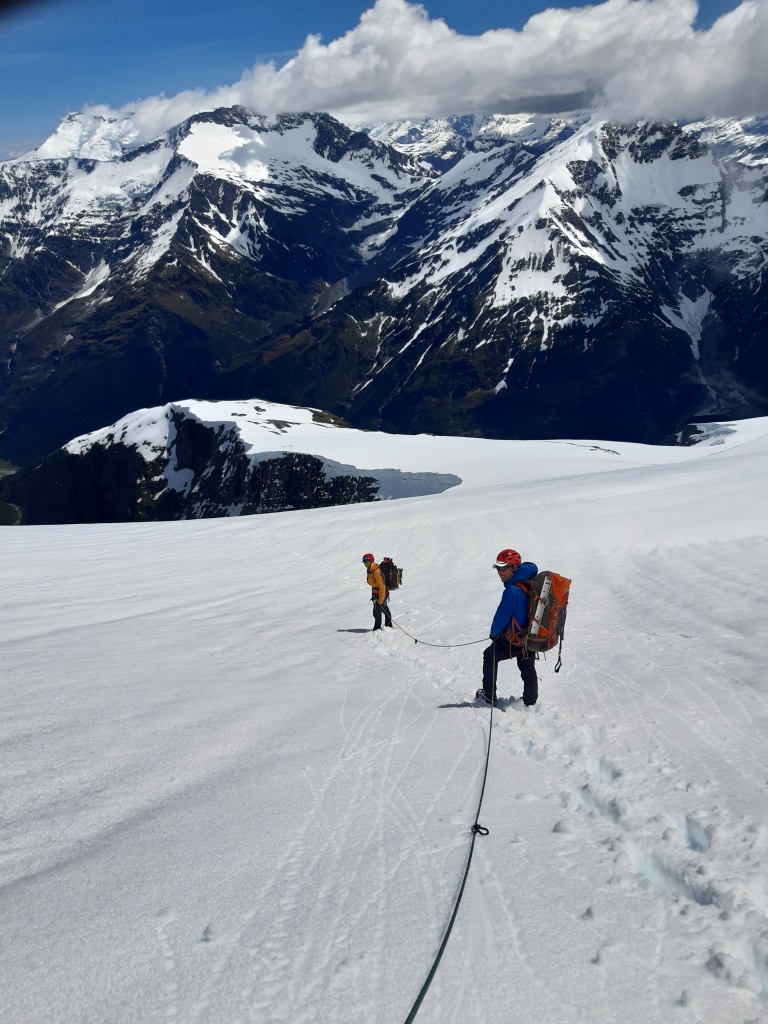 Wanaka Mountain Guides [] Alpine and Glacier Trekking
